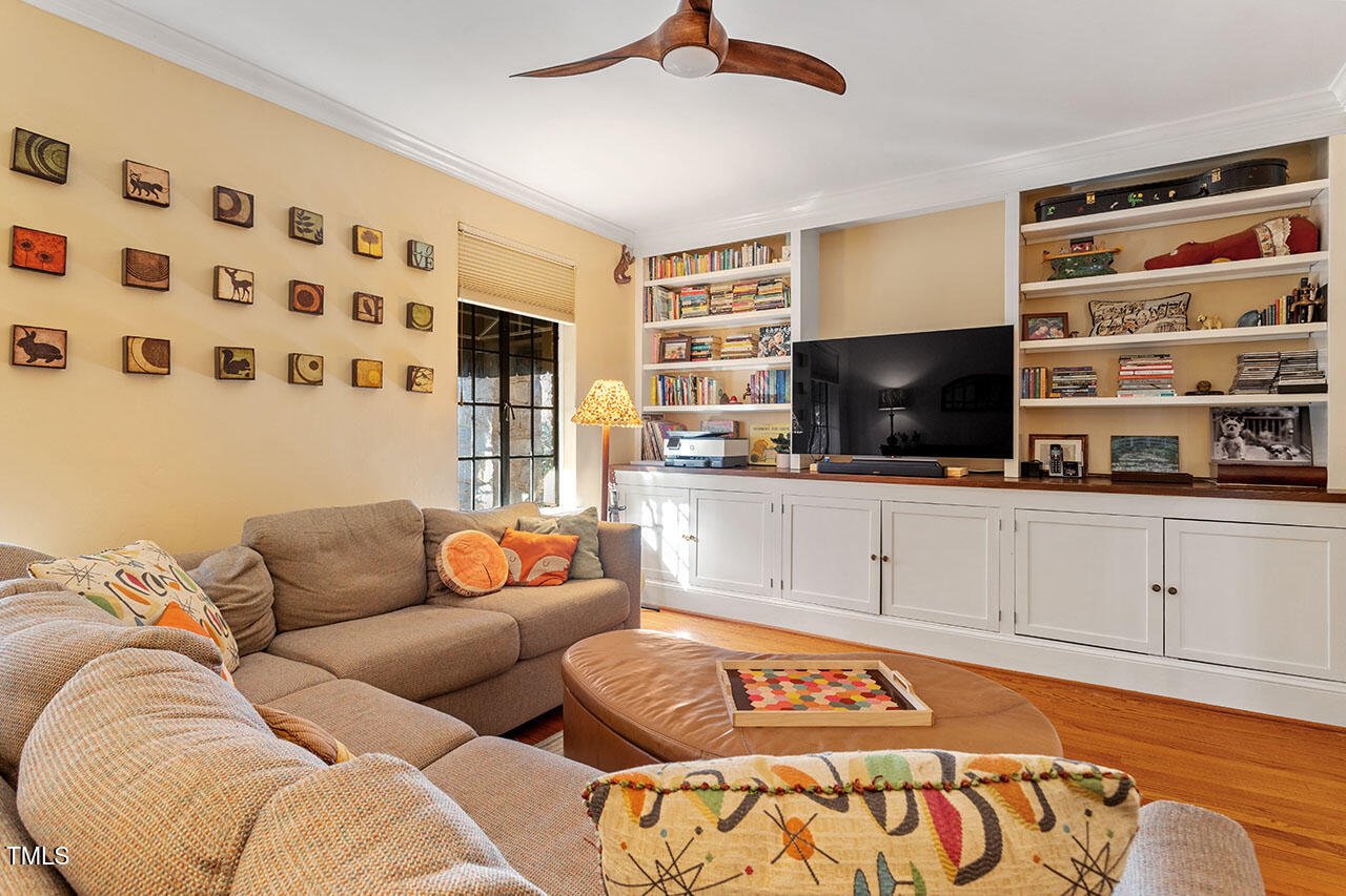 210 Woodburn Road Raleigh, NC 27605 - Photo 6 of 54 210 Woodburn Road_20