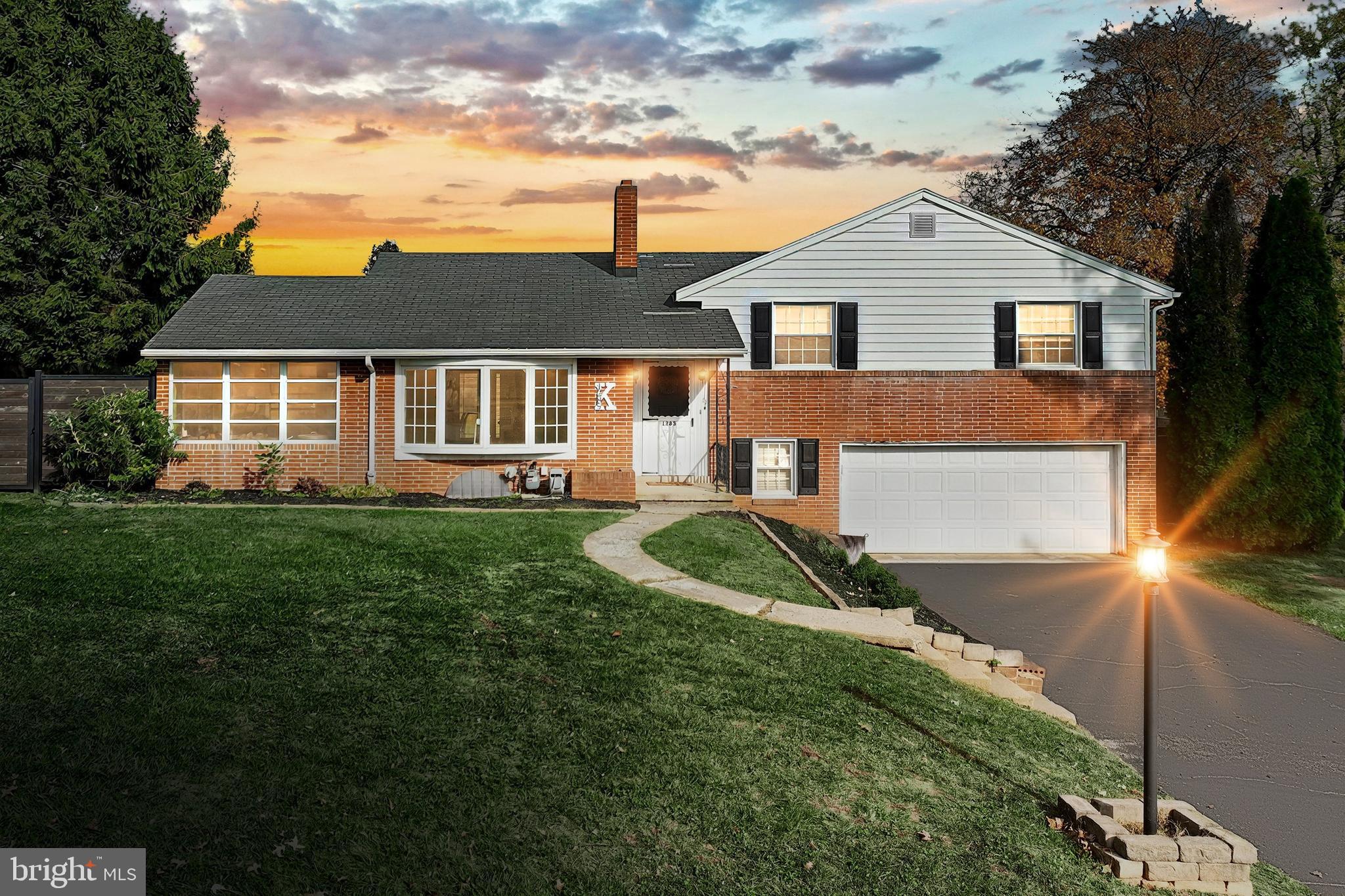 1285 Crescent Road York, PA 17402 - Photo 1 of 42