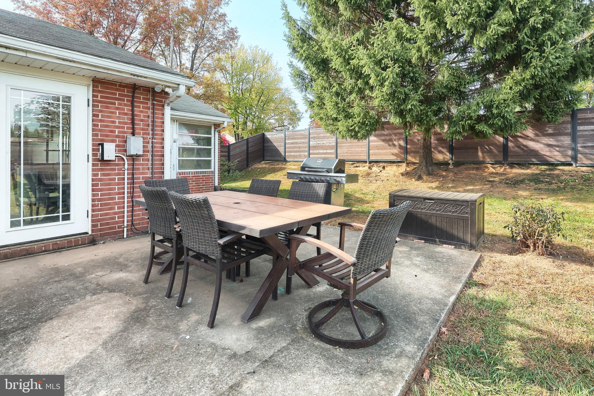 1285 Crescent Road York, PA 17402 - Photo 9 of 42