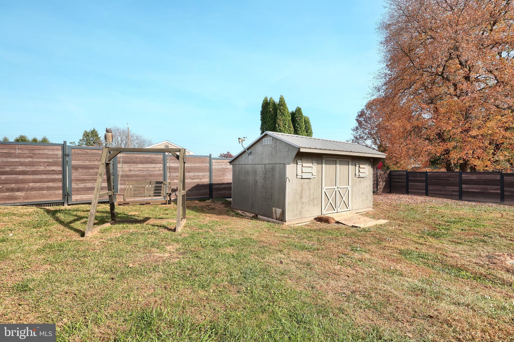 1285 Crescent Road York, PA 17402 - Photo 10 of 42