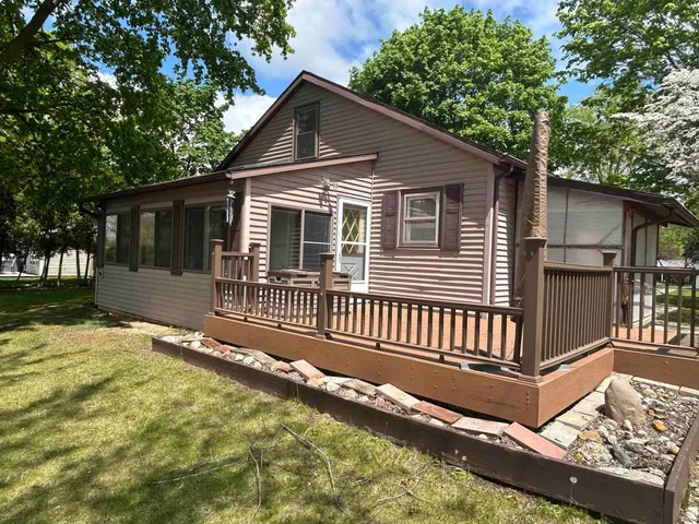 $425,000 | 99 EMS B42 Lane, Leesburg, IN 46538