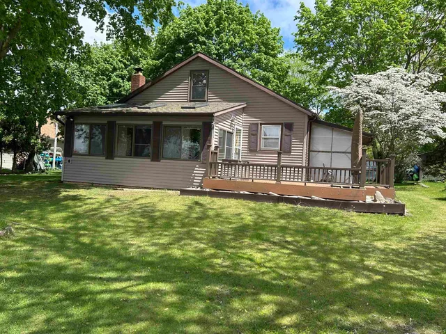 $425,000 | 99 EMS B42 Lane, Leesburg, IN 46538