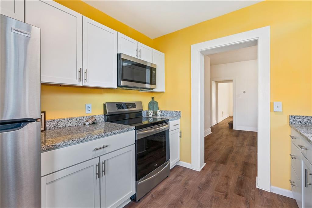 22 Edith Place Pittsburgh, PA 15213 - Photo 12 of 24 Gallery Image 12