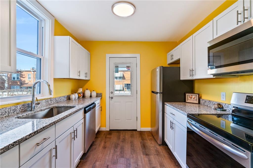 22 Edith Place Pittsburgh, PA 15213 - Photo 9 of 24 Gallery Image 9
