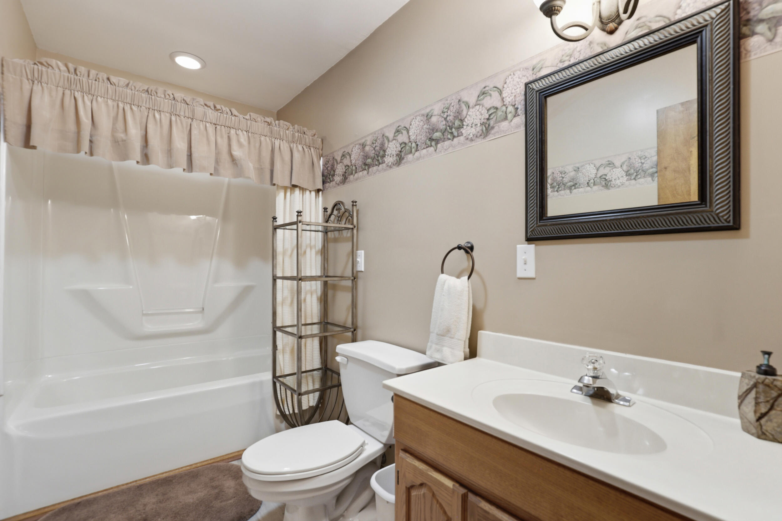 10319 East 4 1/2 Mile Road Luther, MI 49656 - Photo 23 of 62 Main Full Bath - hallway