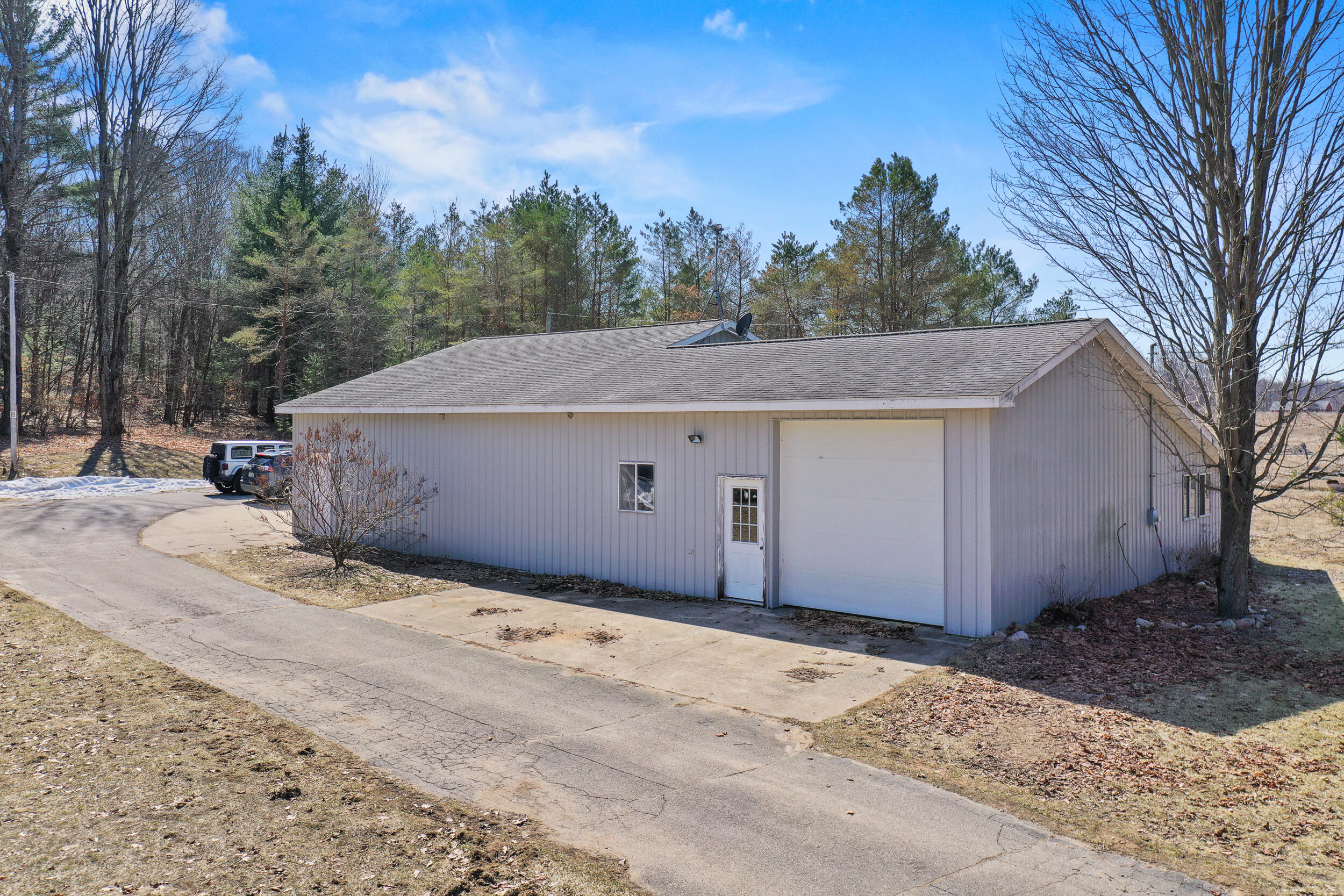 10319 East 4 1/2 Mile Road Luther, MI 49656 - Photo 7 of 62 Pole Barn 40 x 60