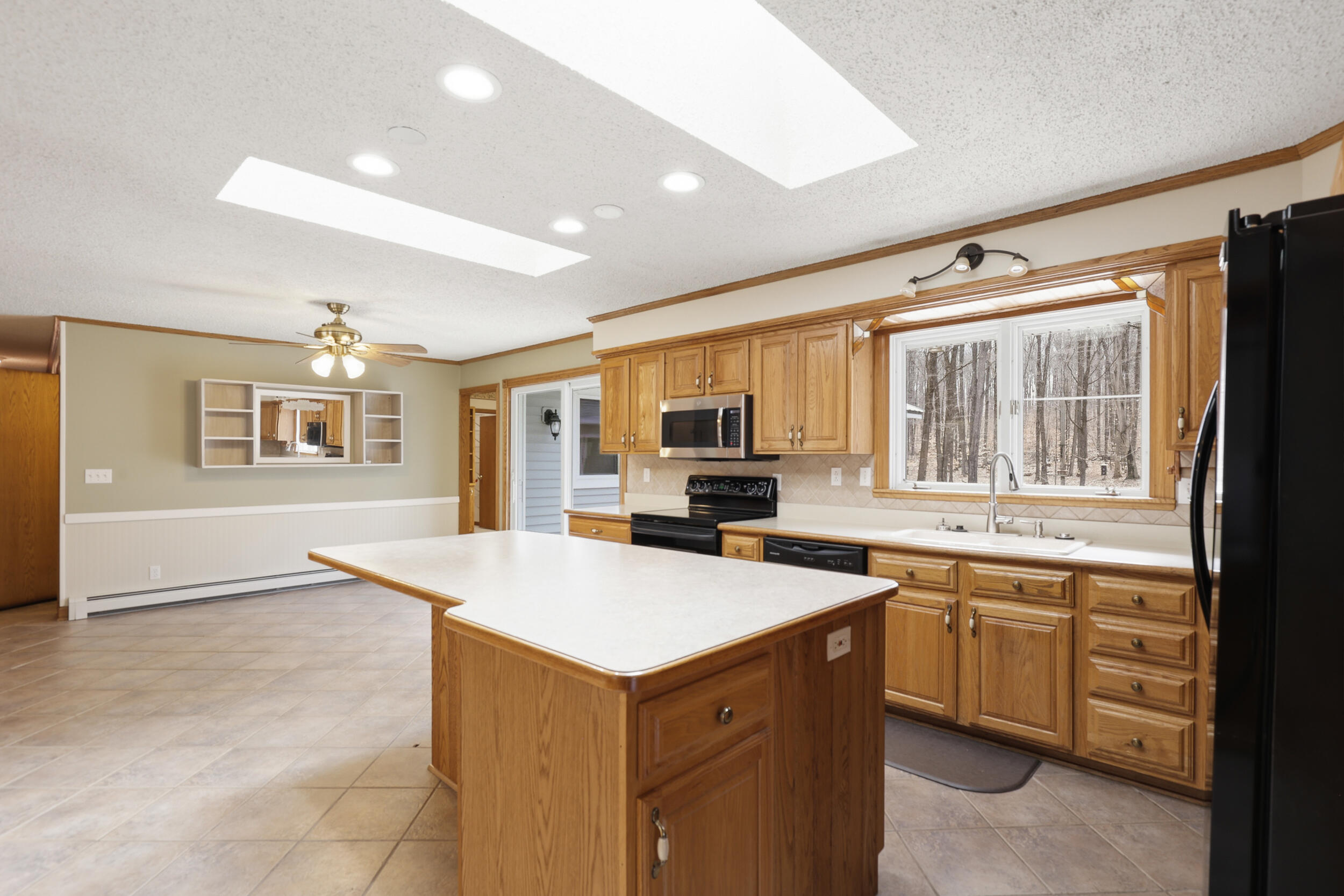 10319 East 4 1/2 Mile Road Luther, MI 49656 - Photo 9 of 62 Kitchen - all appliances included!