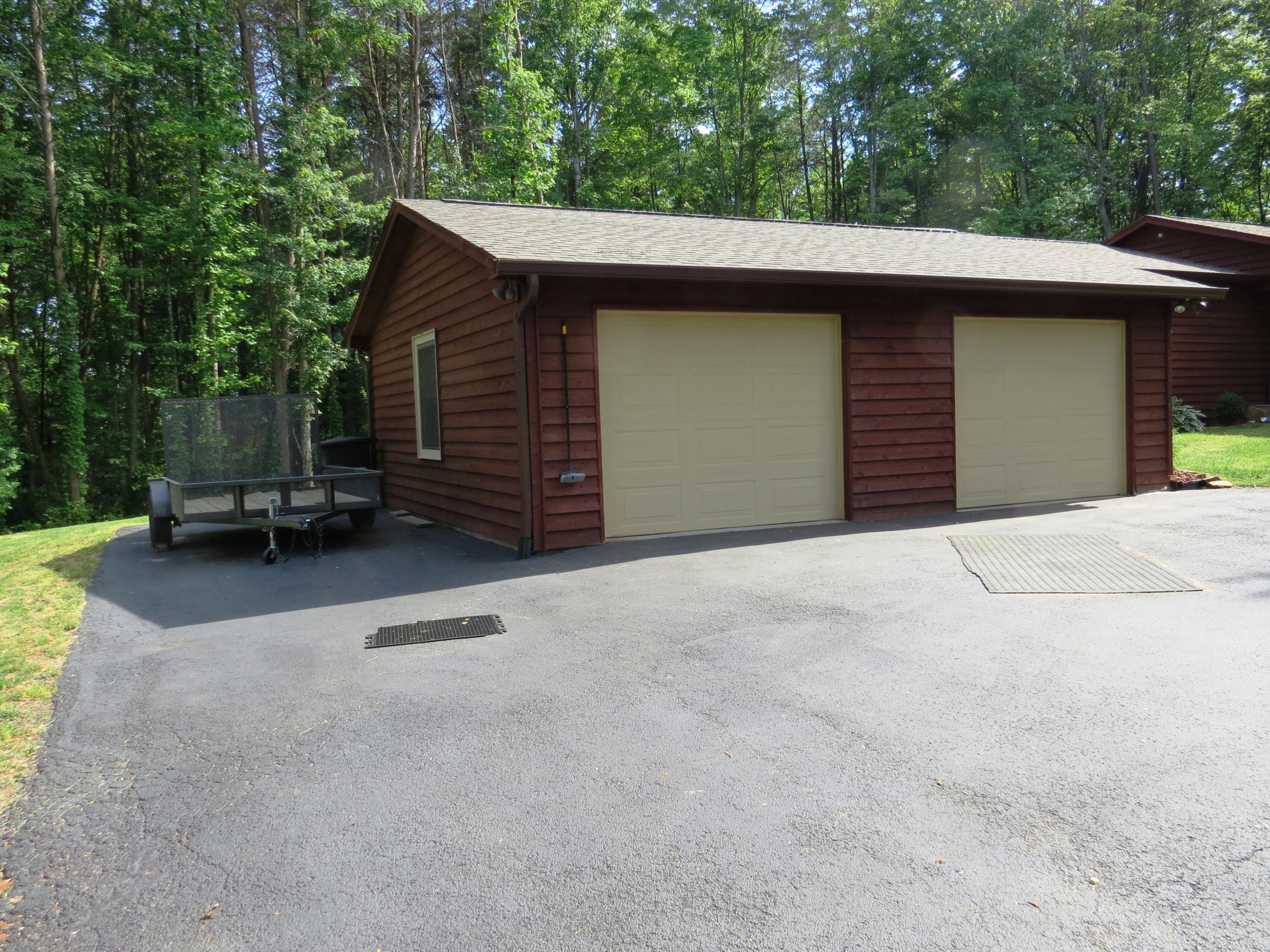 160 White Loop Road Clinton, TN 37716 - Photo 6 of 33 IMG_1879