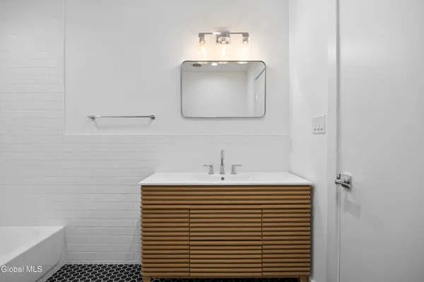 $344,900 | 133 Marjorie Lane, Unit 1, Middleburgh, NY 12122