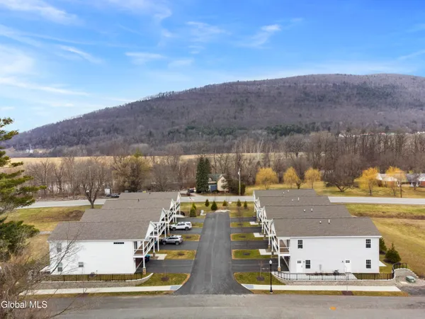 $344,900 | 133 Marjorie Lane, Unit 1, Middleburgh, NY 12122