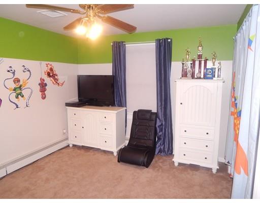 388 Norman Street Fall River, MA 02721 - Photo 10 of 21