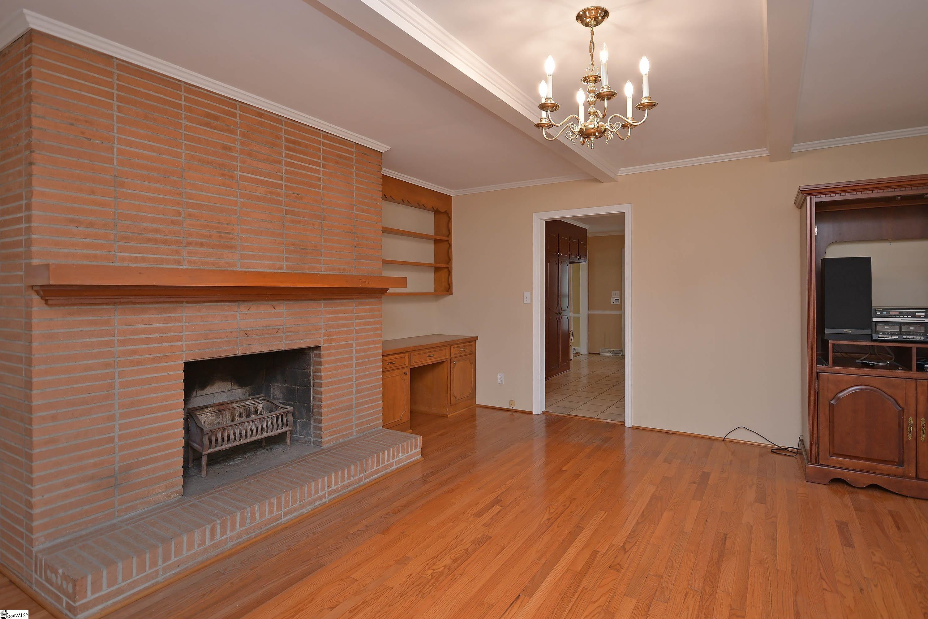 19 Spring Forest Road Greenville, SC 29615 - Photo 15 of 42 Gallery Image 15