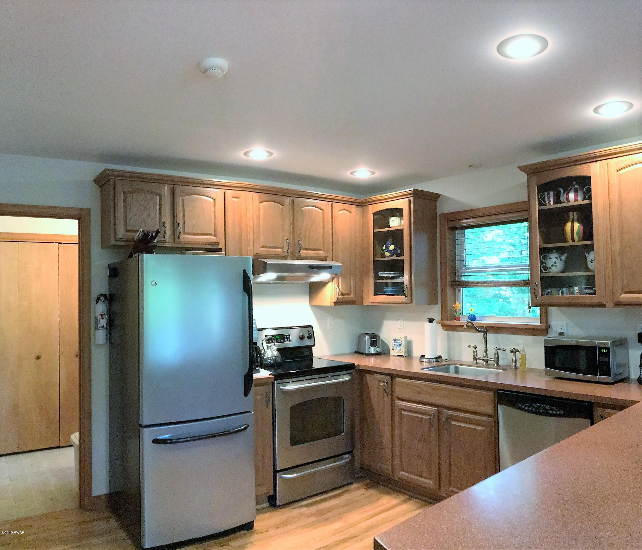 2851 Rockway Road Lake Ariel, PA 18436 - Photo 12 of 55
