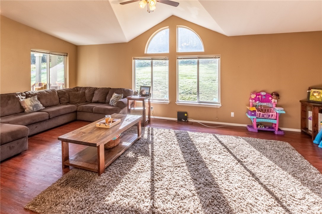 5170 Grandview Road Blaine, WA 98230 - Photo 4 of 15 Gallery Image 4