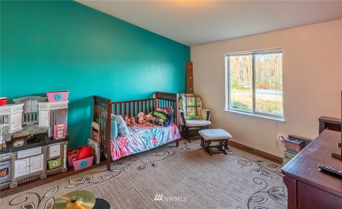 5170 Grandview Road Blaine, WA 98230 - Photo 10 of 15 Gallery Image 10