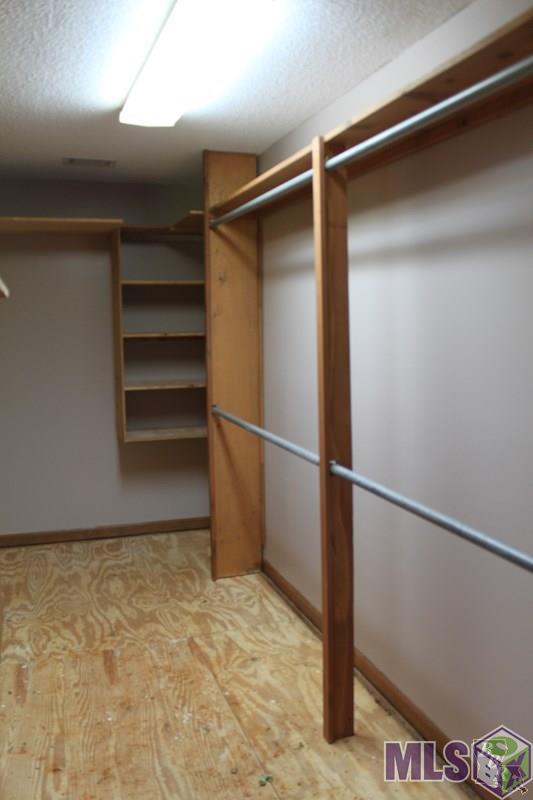 456 Aragon Road Montegut, LA 70377 - Photo 13 of 18 Master Walk-In Closet