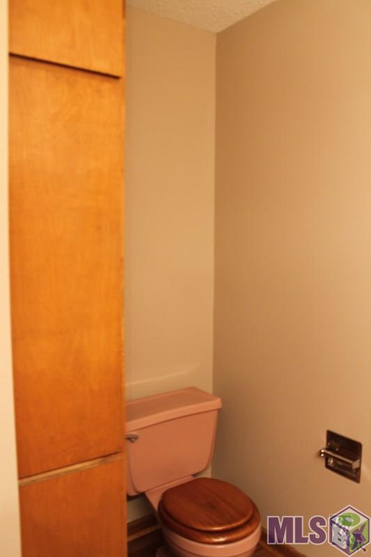 456 Aragon Road Montegut, LA 70377 - Photo 9 of 18 Guest Bathroom