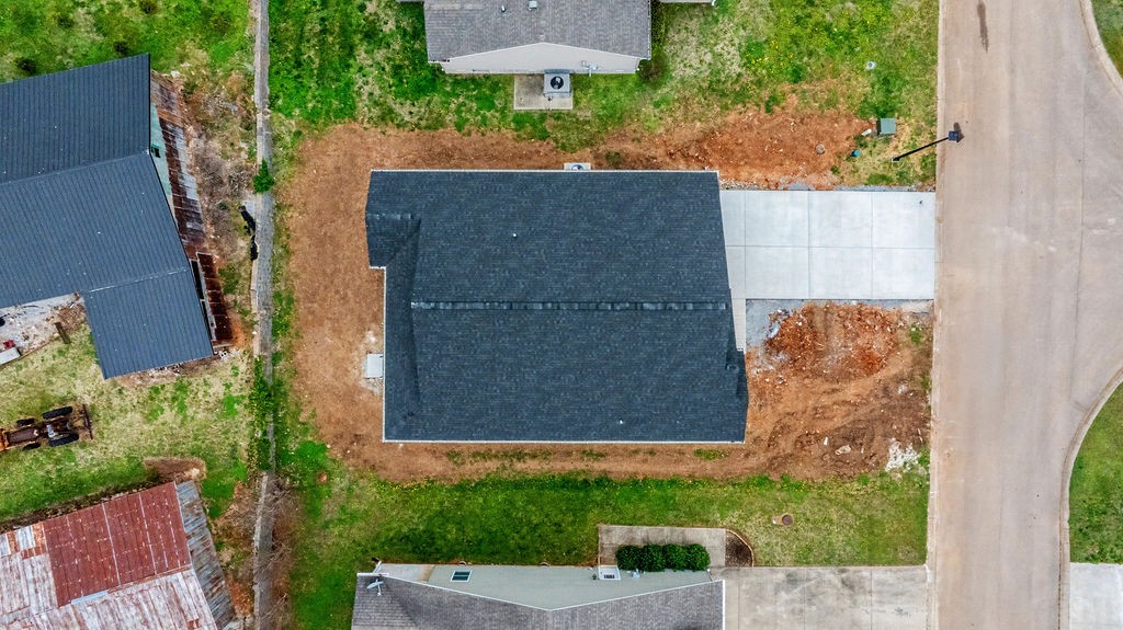 104 Bee Line Way Trenton, KY 42286 - Photo 23 of 23 an aerial view of a house having yard