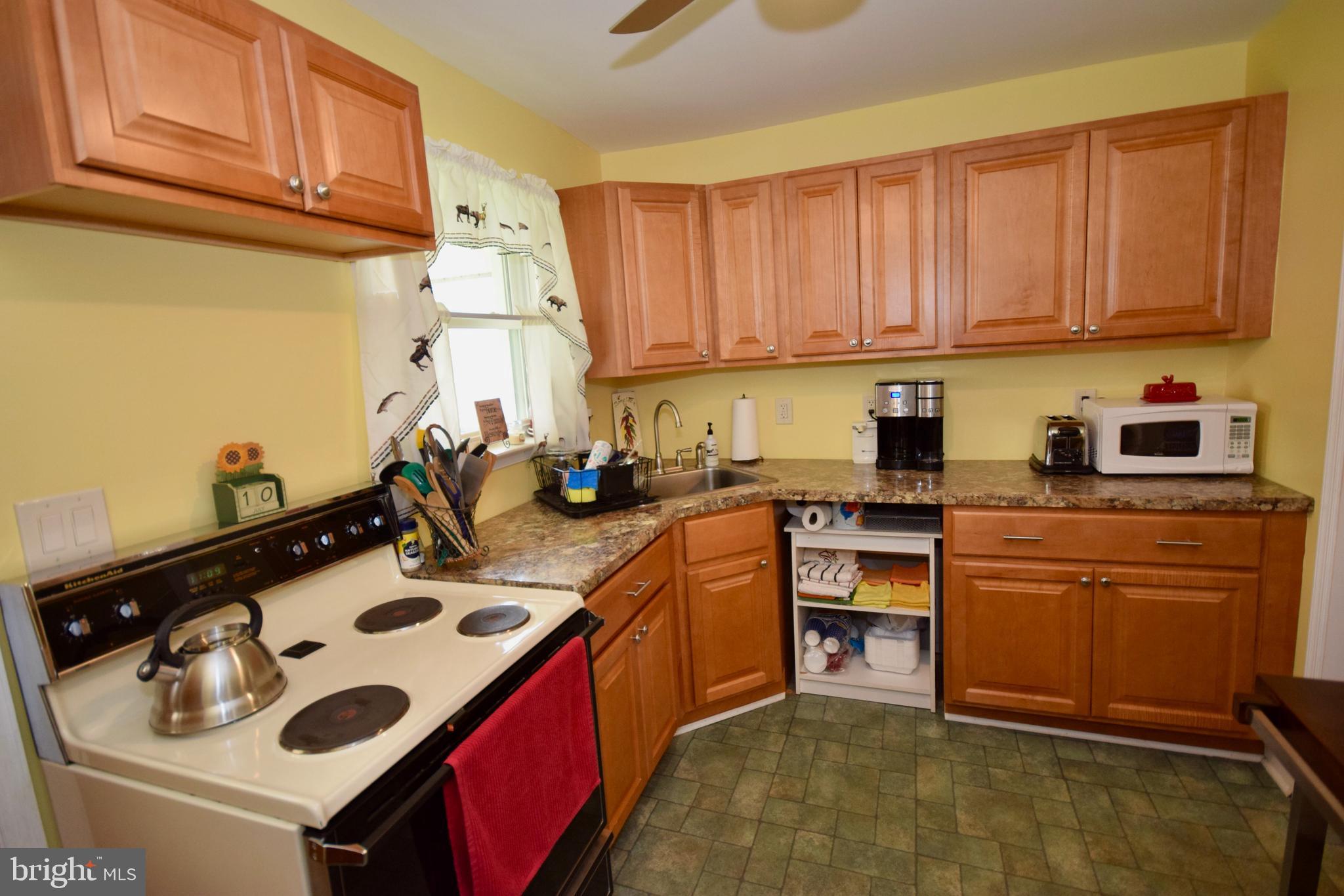 1215 Meadow Road Woodlyn, PA 19094 - Photo 12 of 31 Gallery Image 12