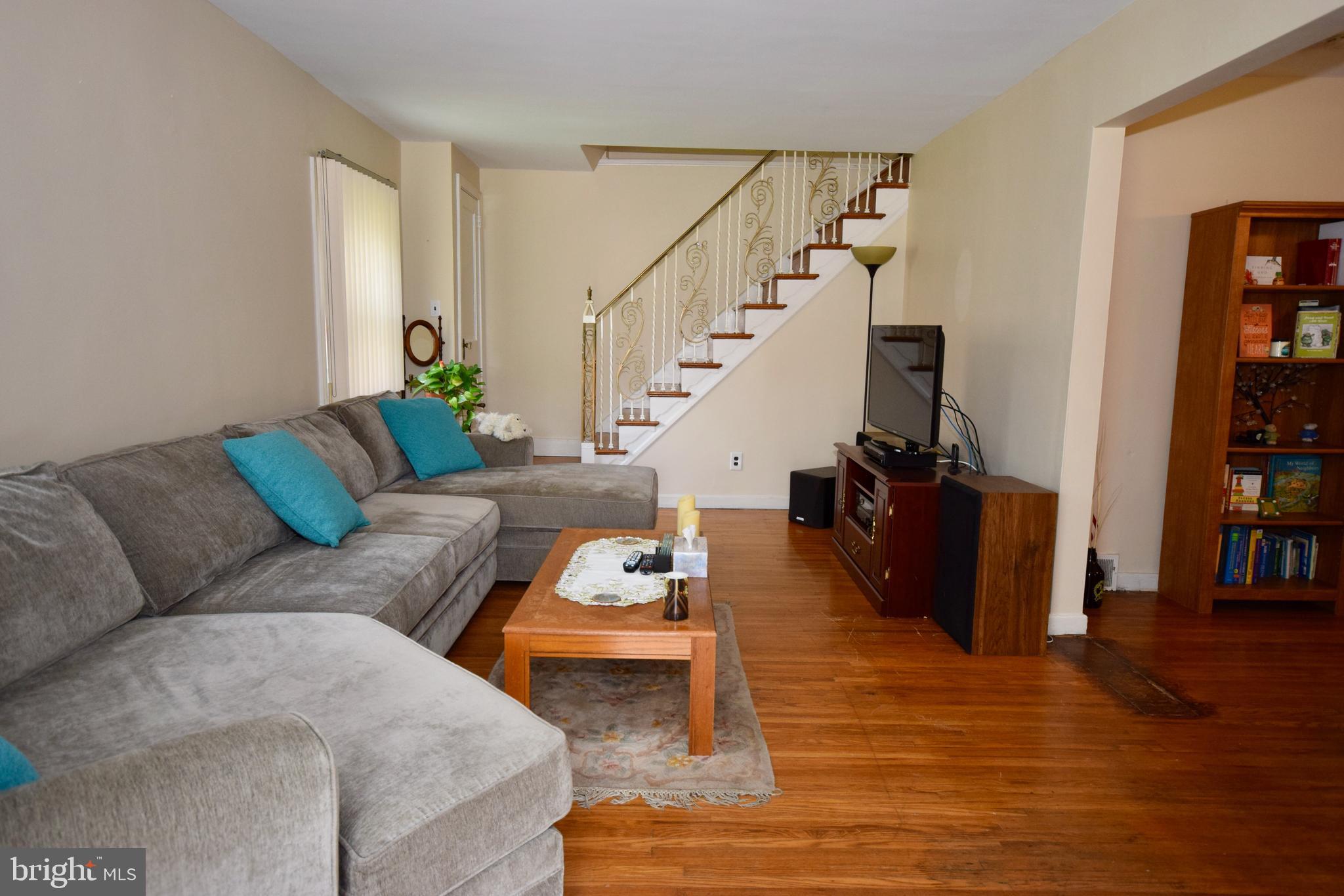 1215 Meadow Road Woodlyn, PA 19094 - Photo 6 of 31 Gallery Image 6