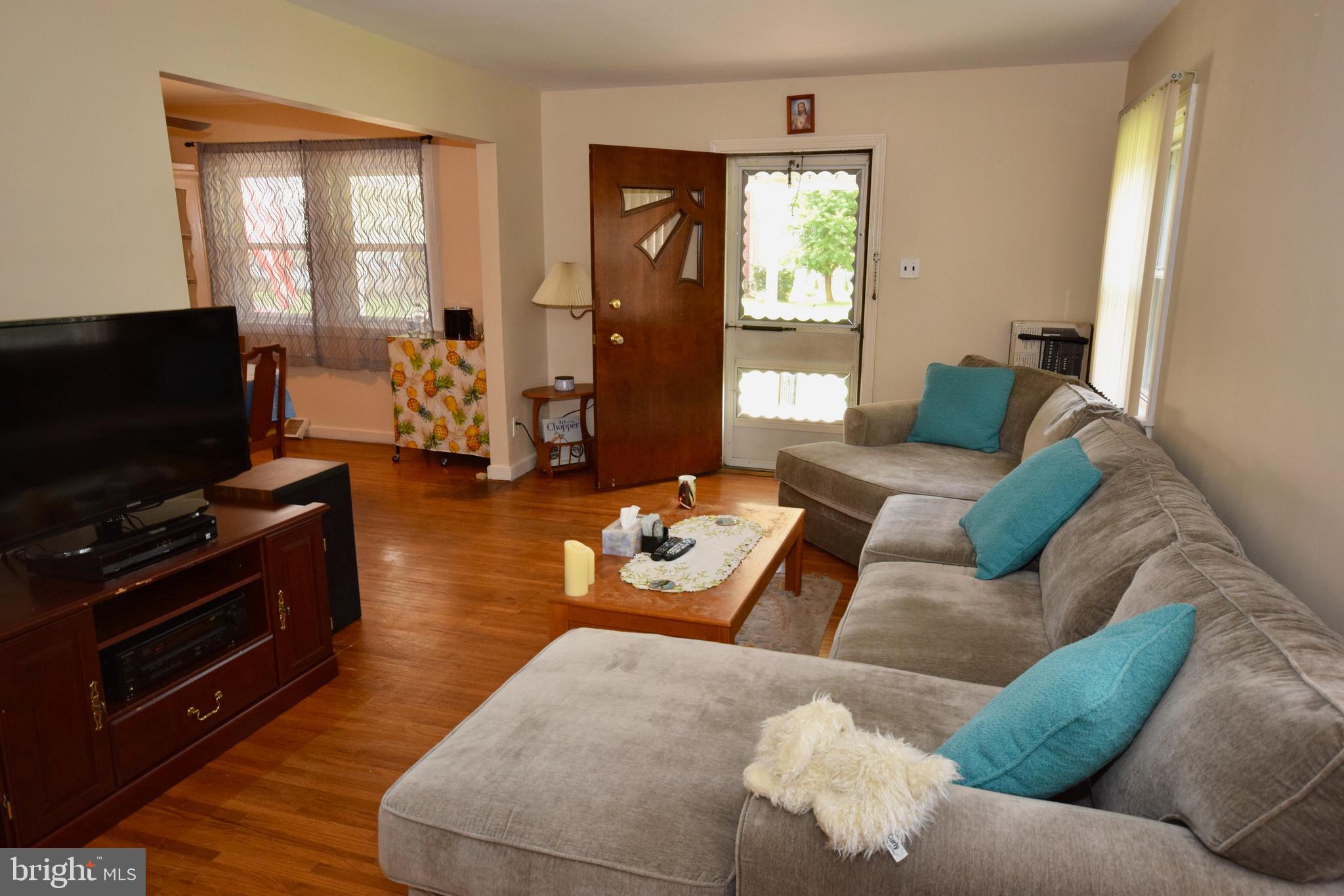 1215 Meadow Road Woodlyn, PA 19094 - Photo 7 of 31 Gallery Image 7