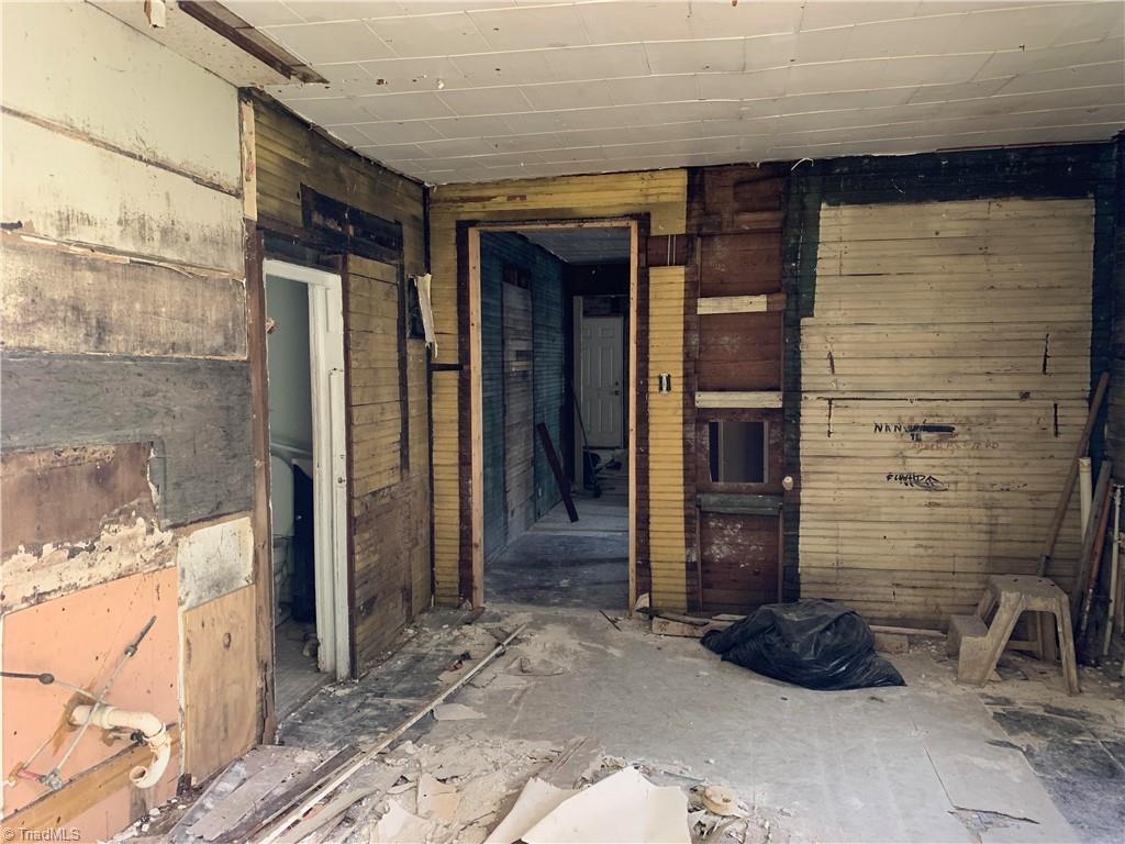 1015 Adams Street High Point, NC 27262 - Photo 6 of 18