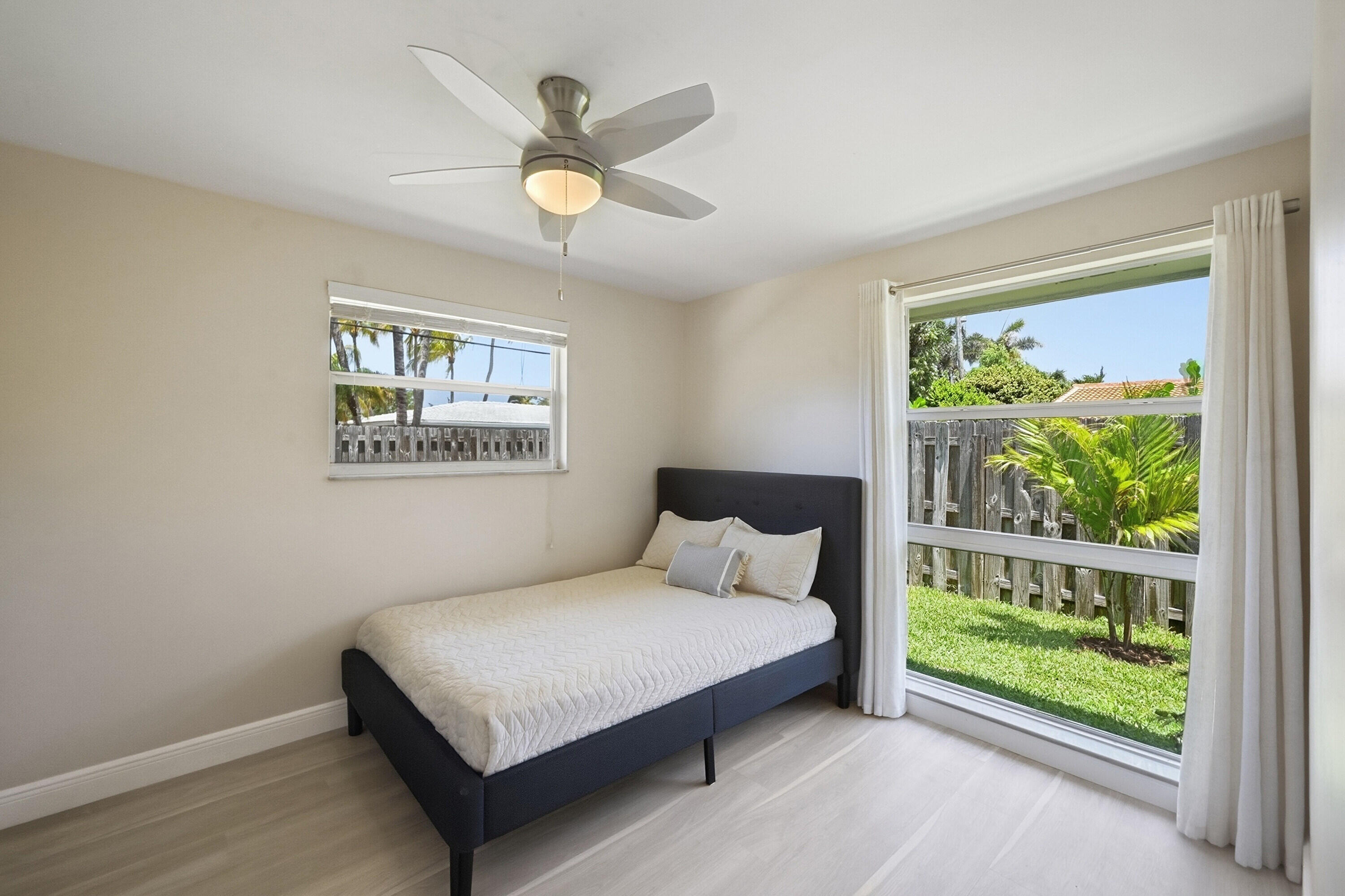 4111 Northeast 26th Terrace Lighthouse Point, FL 33064 - Photo 32 of 48 Third Bedroom