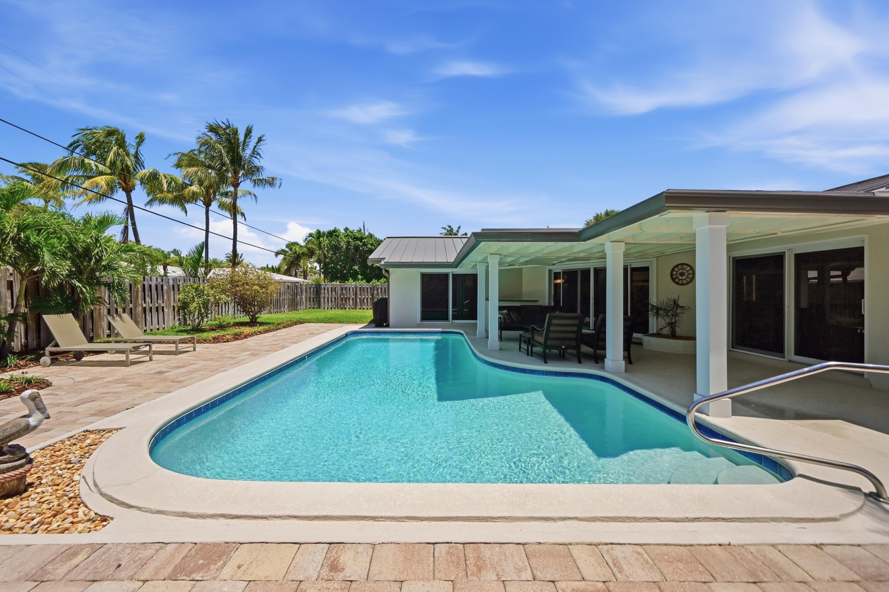 4111 Northeast 26th Terrace Lighthouse Point, FL 33064 - Photo 35 of 48 Pool