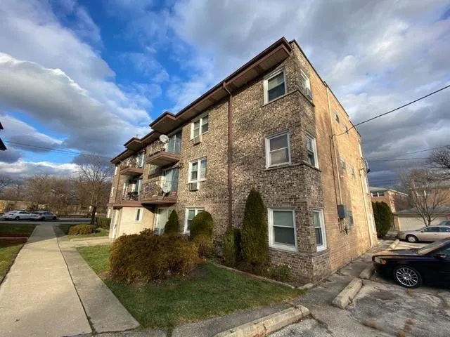 $1,515 | 8545 West Arnold Street, Unit 2SE, River Grove, IL 60171