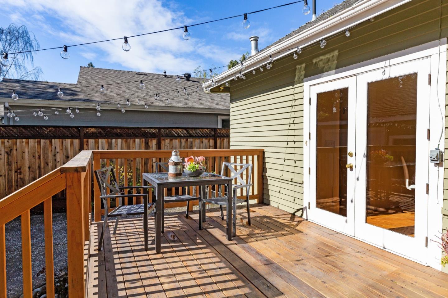 417 Mountain View Avenue Mountain View, CA 94041 - Photo 13 of 22 a balcony view with a sitting space
