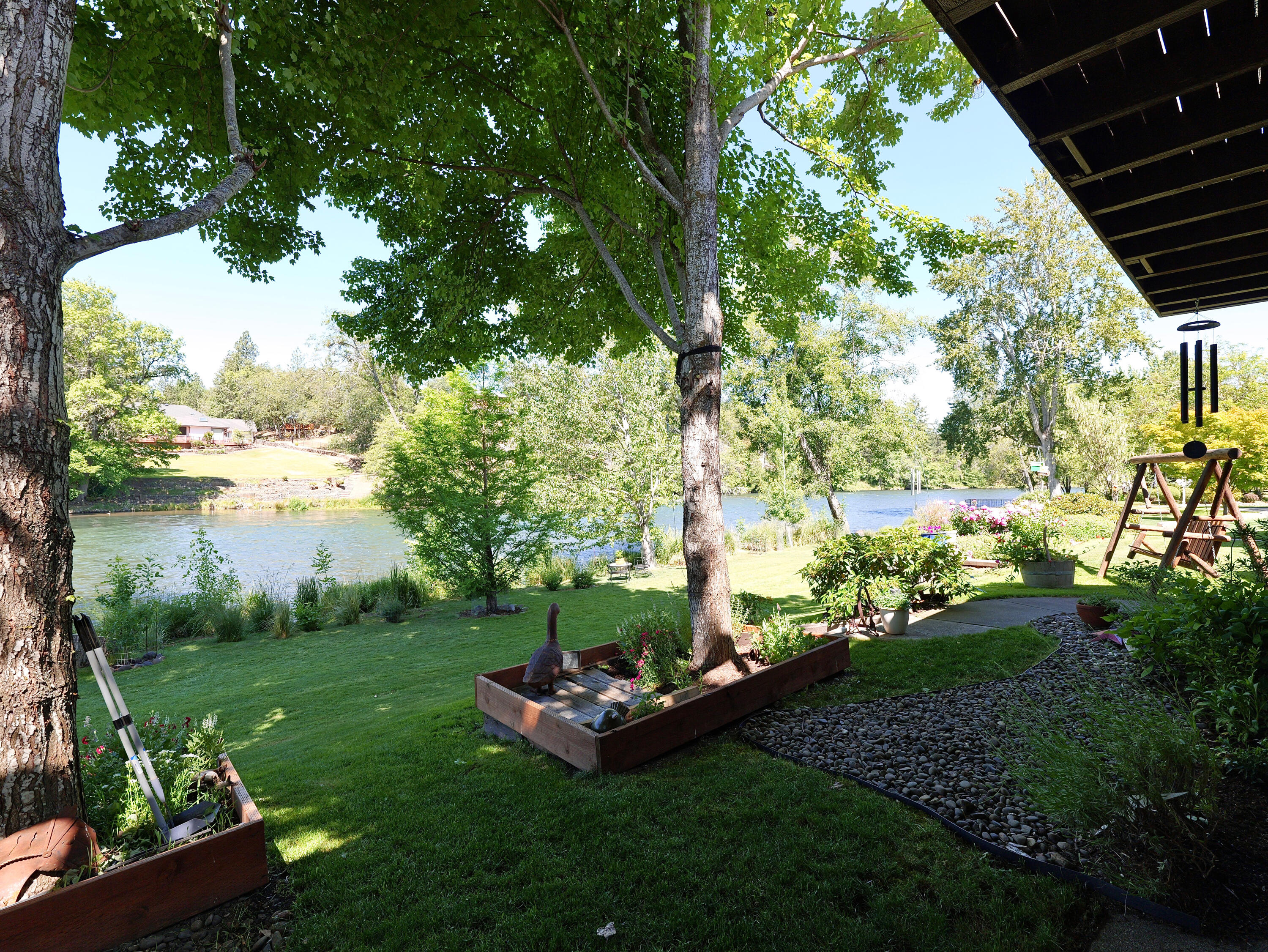 150 Castaline Place Shady Cove, OR 97539 - Photo 73 of 83 Castaline