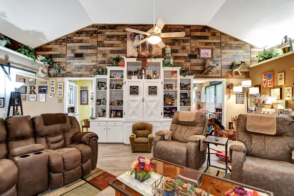 $775,000 | 24677 Farm To Market Road 2090, Splendora, TX 77372