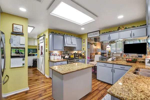 $775,000 | 24677 Farm To Market Road 2090, Splendora, TX 77372