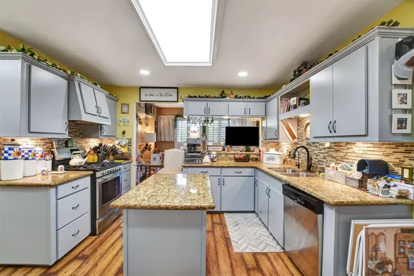 $775,000 | 24677 Farm To Market Road 2090, Splendora, TX 77372