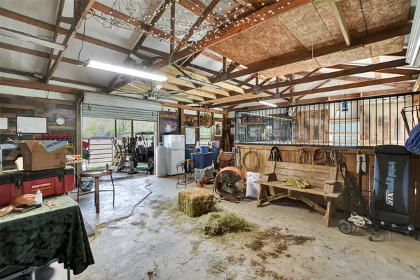 $775,000 | 24677 Farm To Market Road 2090, Splendora, TX 77372