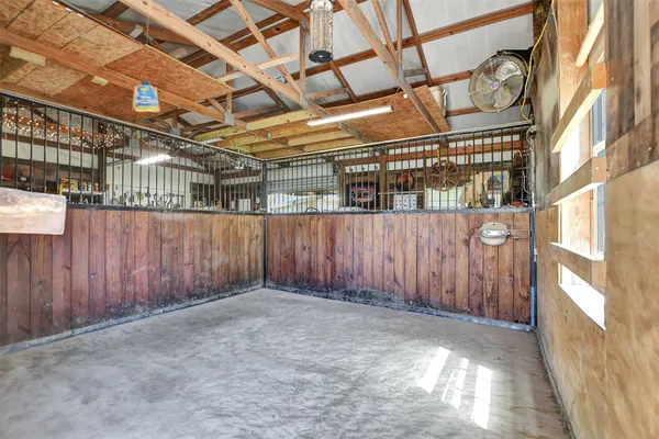 $775,000 | 24677 Farm To Market Road 2090, Splendora, TX 77372