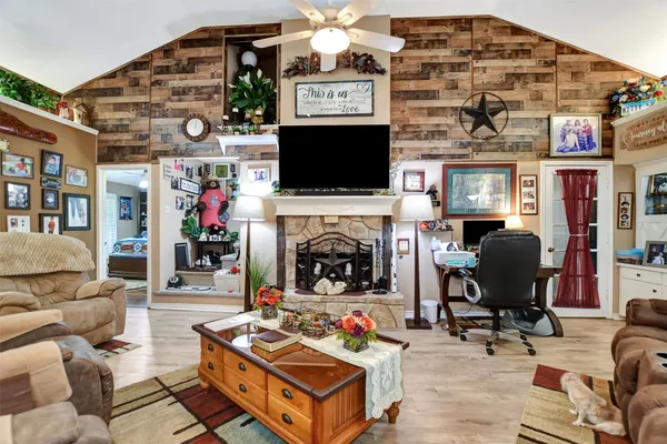 $775,000 | 24677 Farm To Market Road 2090, Splendora, TX 77372