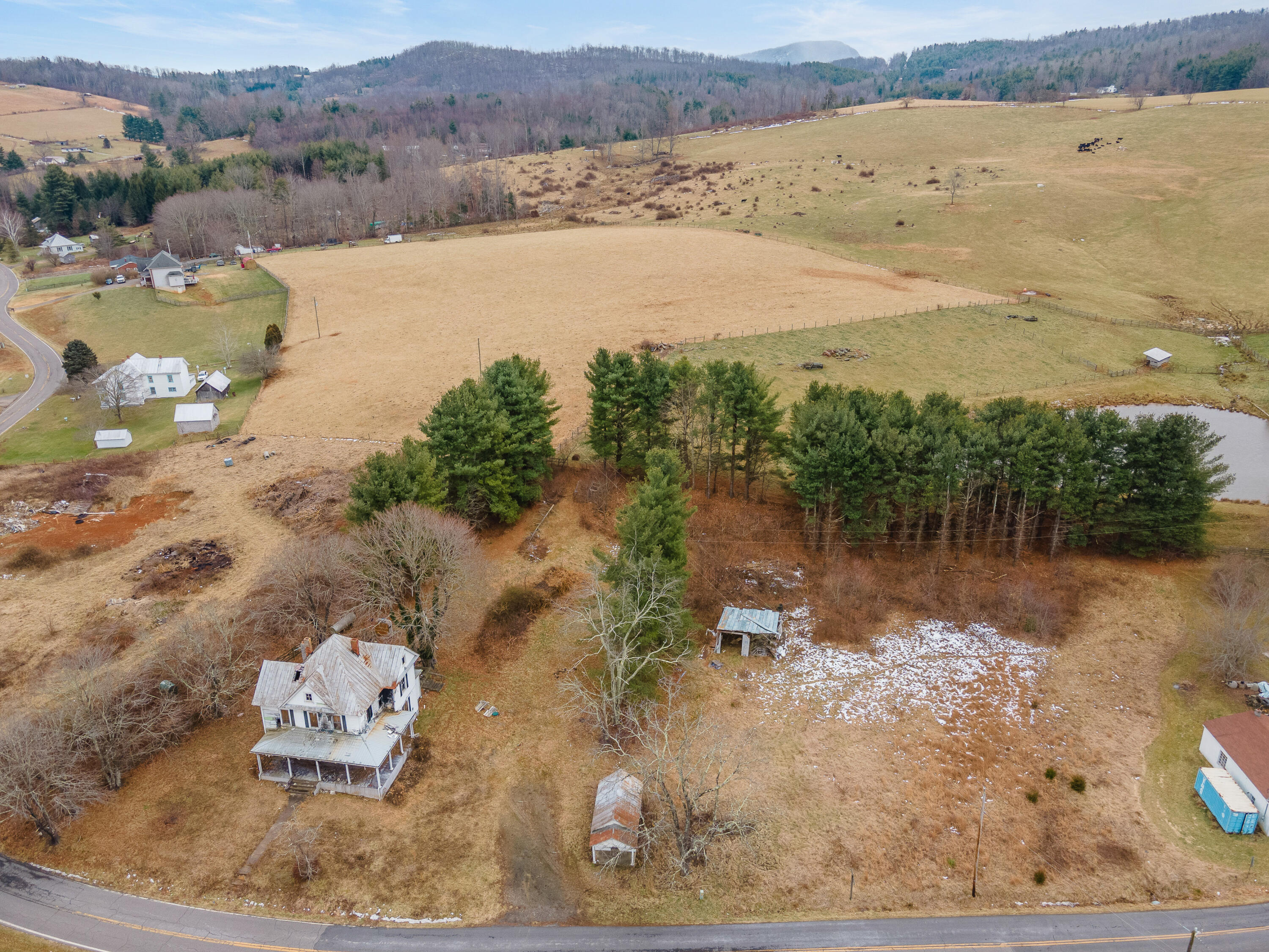 142 Conner Grove Road Southwest Willis, VA 24380 - Photo 4 of 33 a view of lake with mountain