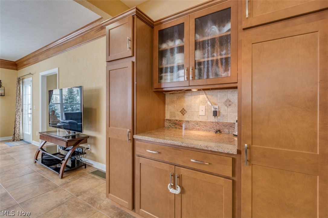 192 Burwick Road Cleveland, OH 44143 - Photo 9 of 35 Gallery Image 9