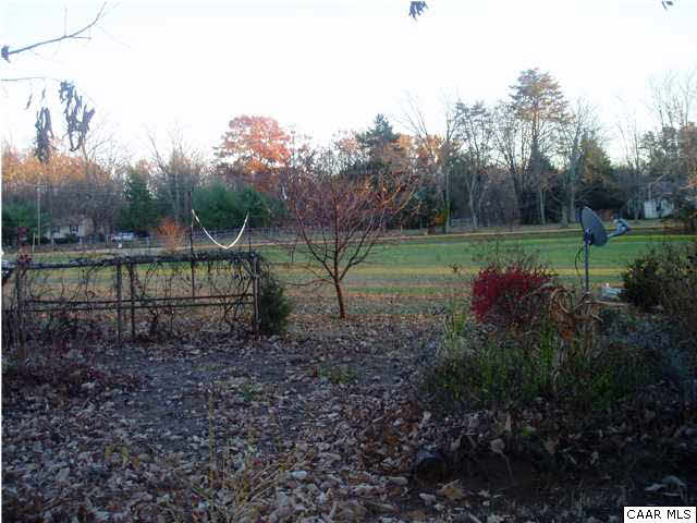 9057 Poindexter Road Louisa, VA 23093 - Photo 34 of 35 a view of backyard with green space