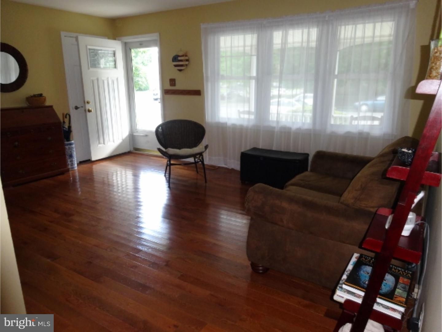 94 Red Stone Ridge Delran, NJ 08075 - Photo 8 of 23 Gallery Image 8
