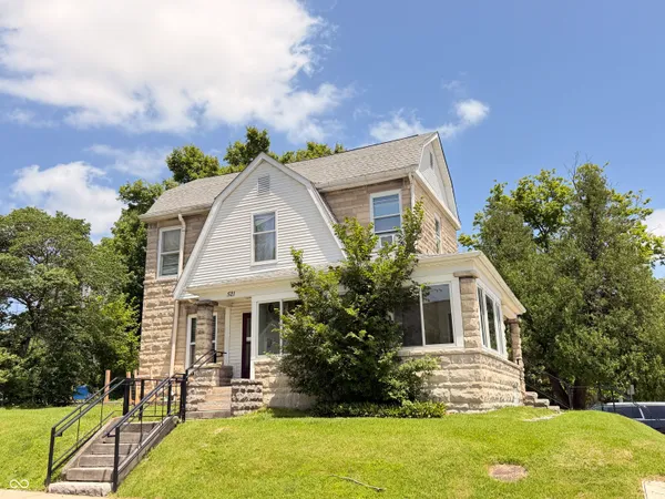 $615,000 | 521 South Grant Street, Bloomington, IN 47401