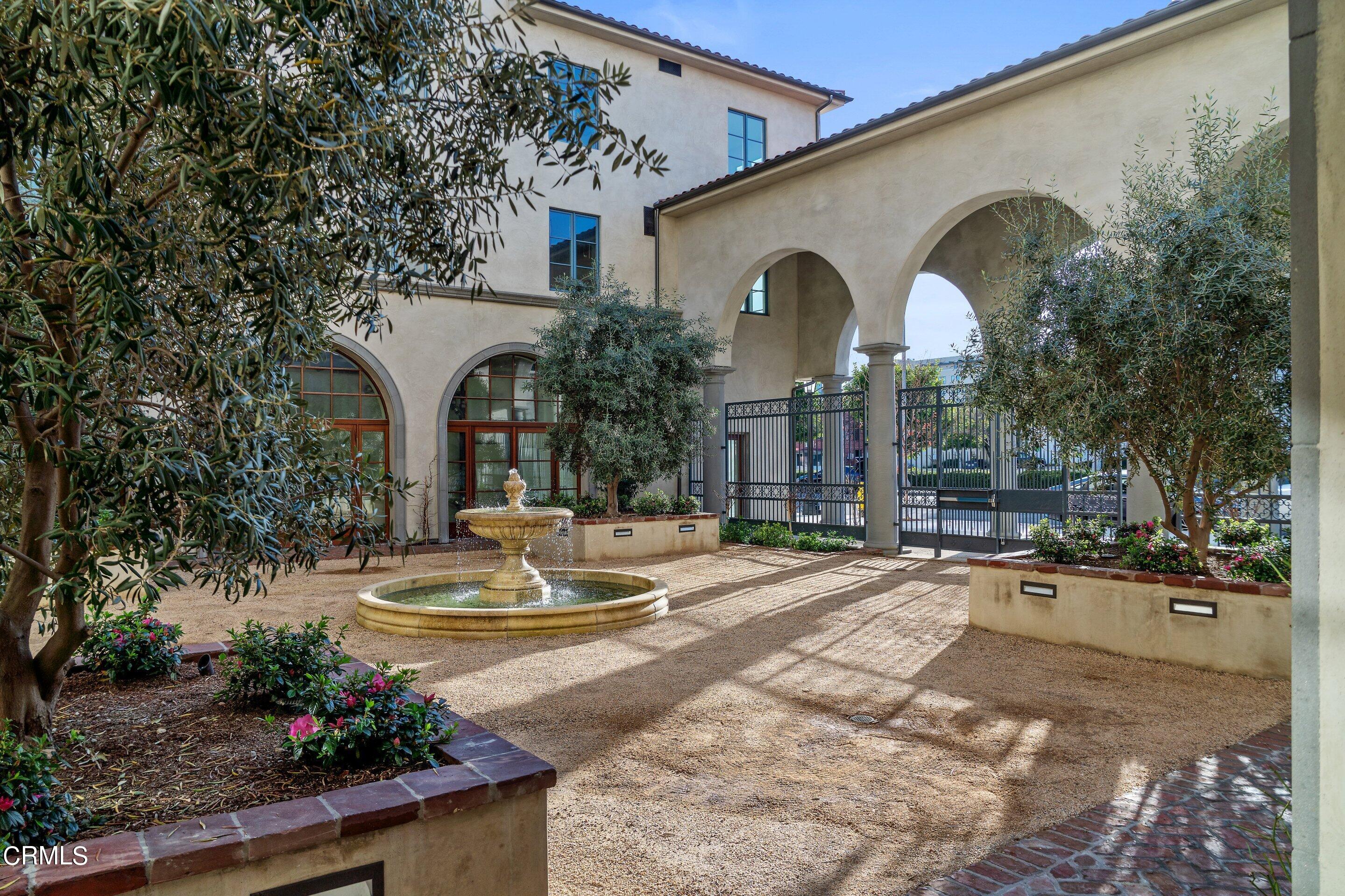 88 North Oakland Avenue, Unit 601 Pasadena, CA 91101 - Photo 10 of 50 a view of a house with entertaining space