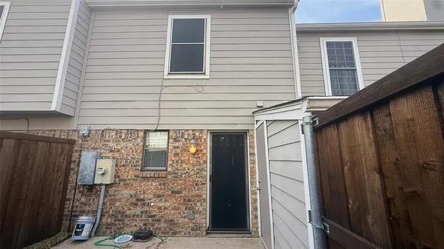 $275,000 | 73 Winchester Drive, Euless, TX 76039