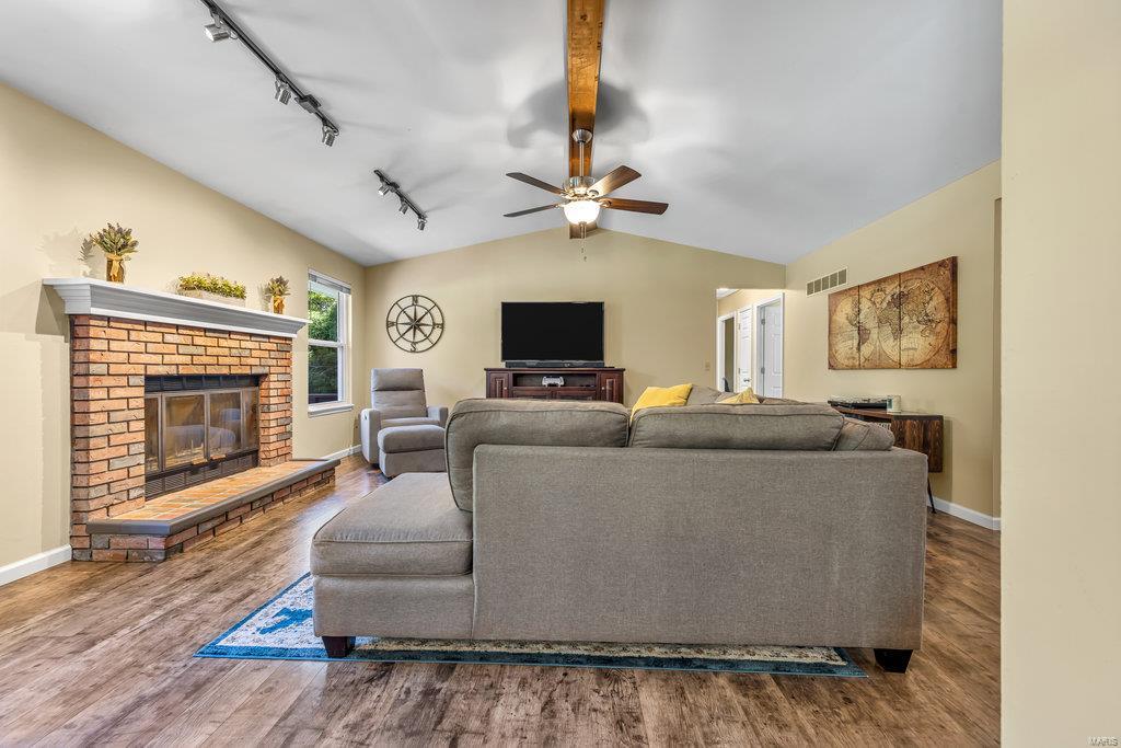 2157 Graystone Drive St. Charles, MO 63303 - Photo 8 of 27