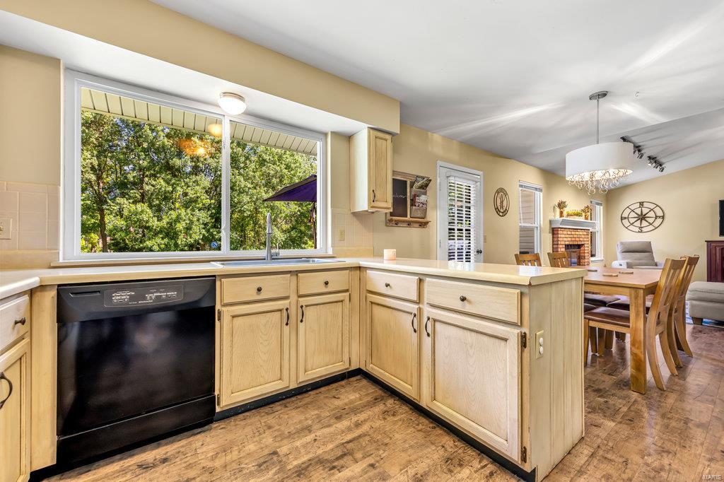 2157 Graystone Drive St. Charles, MO 63303 - Photo 10 of 27