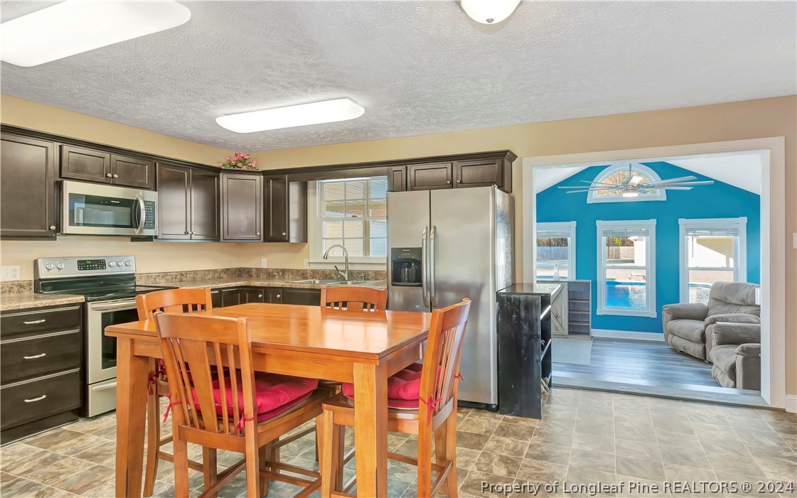 657 Forest Road Lumberton, NC 28358 - Photo 7 of 40 Gallery Image 7