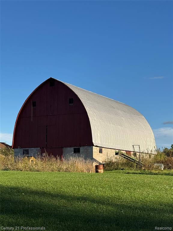 3608 South State Road Glennie, MI 48737 - Photo 3 of 42