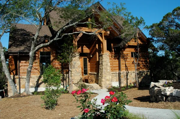$775,000 | 7412 Calming Court, Jonestown, TX 78645