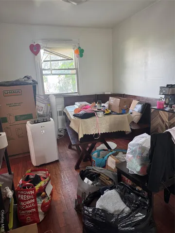 $1,000,000 | 33 North Montgomery Street, Valley Stream, NY 11580